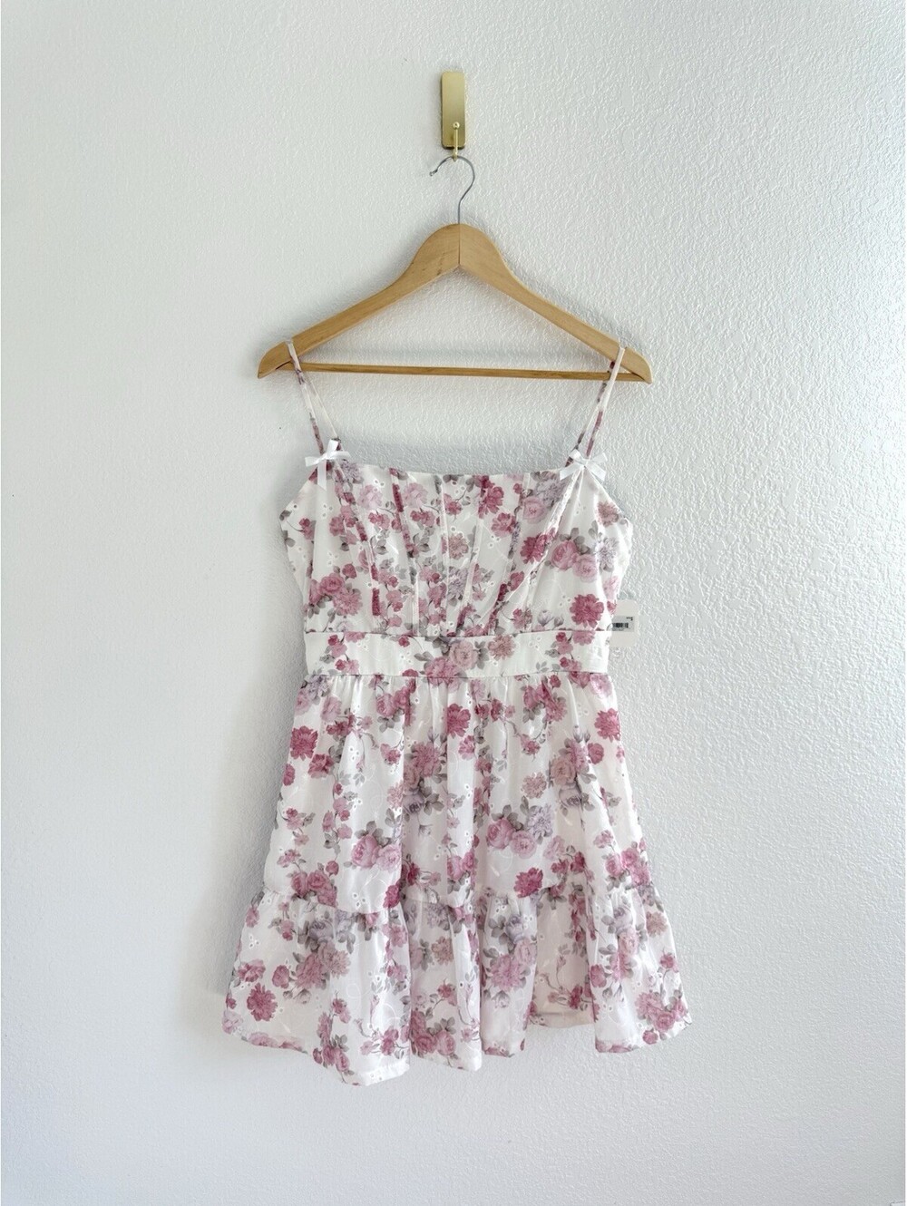 NWT Altar’d State Womens White Floral Ditsy Eyelet Sleeveless Mini Dress Sz Med